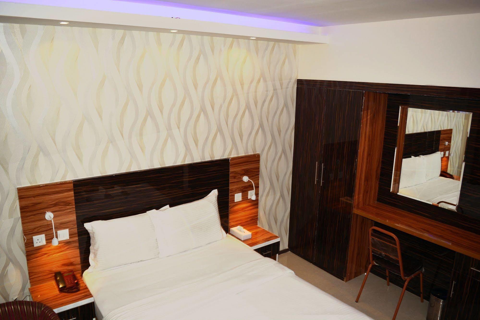 Zagy Hotel Dubai Exterior photo